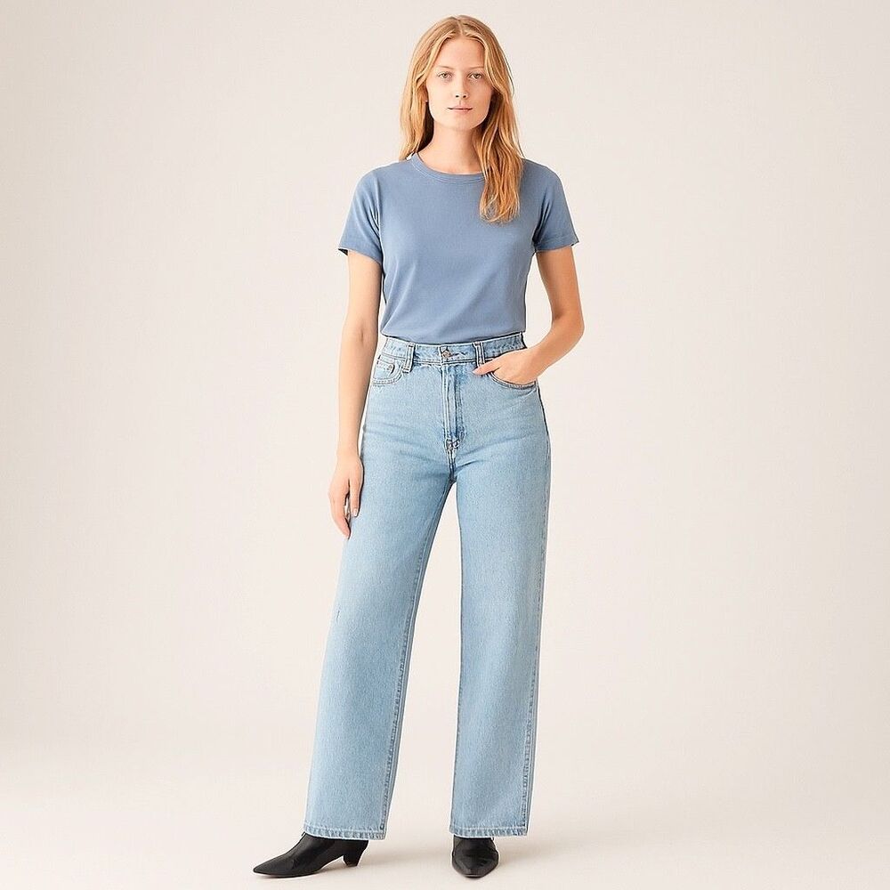 NWT $69.50 Levi's High Waisted Wide Leg Straight Jeans Light Wash Women Sz 29x29